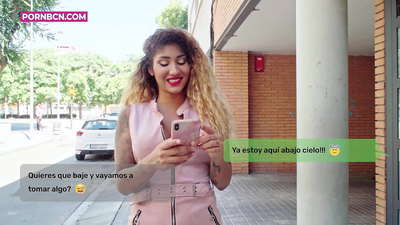 Bean neo-dhìleas gu bhith a’ fuck a leannan òg gu cruaidh fhad ‘s a tha an duine aice ag obair. Latina le tits agus asal mòr. Venus Aphrodite.